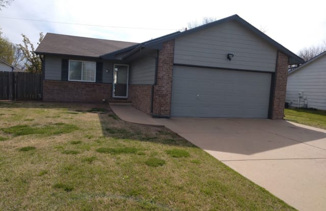 3142 S Illinois Cir - 3142 South Illinois Circle, Wichita, KS 67217