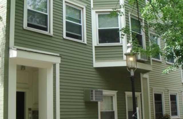 1 Bed 1 Bath condo in the Gaslight District. Roof Deck!! photos photos