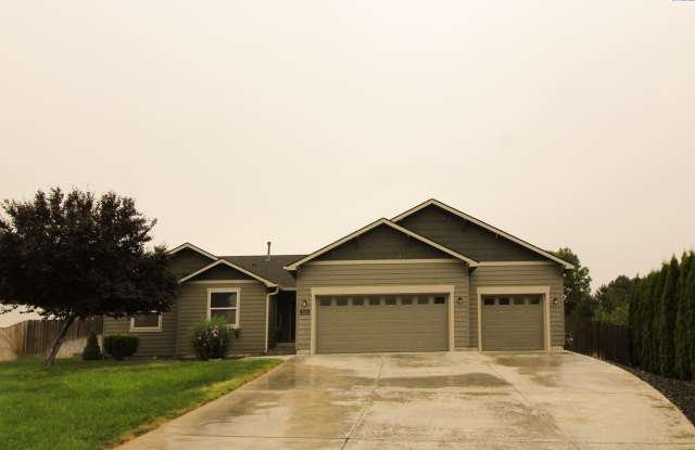 3919 Peppertree Court photos photos