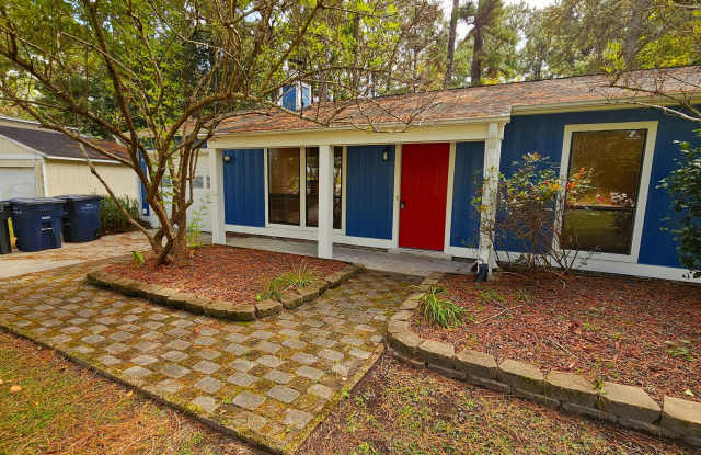 Charming 3 Bedroom Home in Jacksonville! Gallery 3