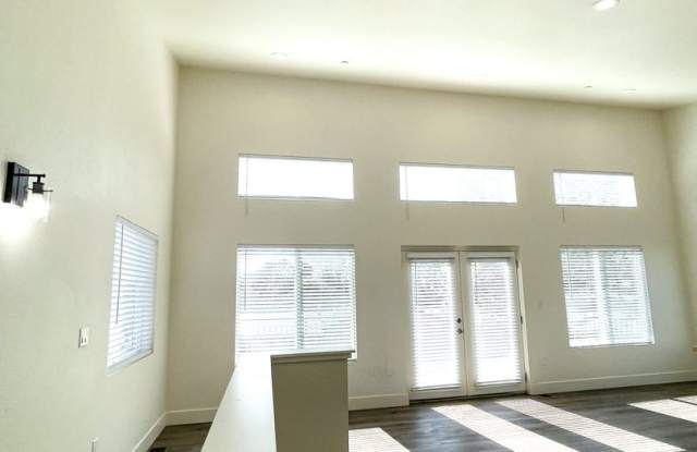 3 Bedroom House with LARGE balcony! photos photos