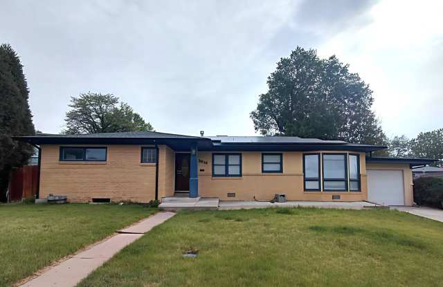 ALL PROSPECTIVE TENANTS MUST SUBMIT A $58 NON-REFUNDABLE APPLICATION FEE PER APPLICANT ONLINE AND BE PRE-QUALIFIED PRIOR TO ANY SHOWINGS - 3010 Country Club Drive, Pueblo, CO 81008