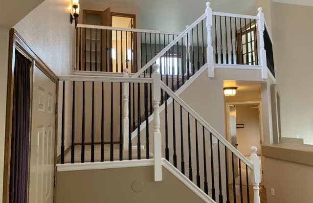 11201 Glenmoor Court Gallery 4