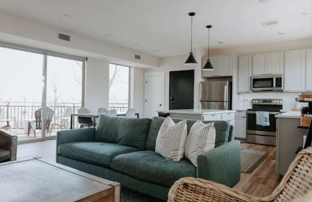 1110 Raymond Ave Apt 2 photos photos