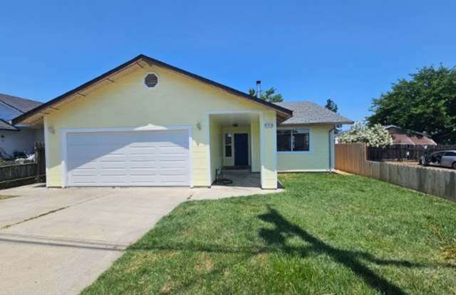 LAkeport Available NOW! photos photos