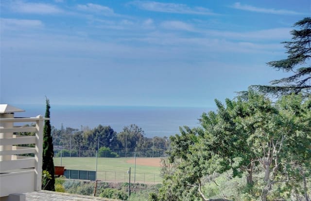 699 Wendt - 699 Wendt Ter, Laguna Beach, CA 92651