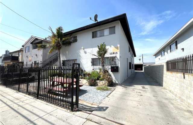 12915 Doty Avenue photos photos