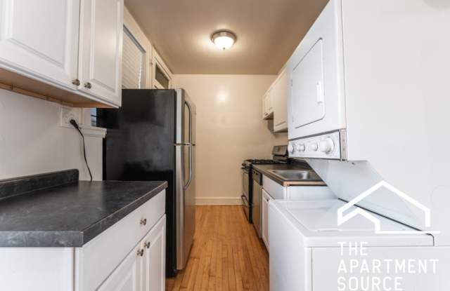 4224 North Clark St. photos photos