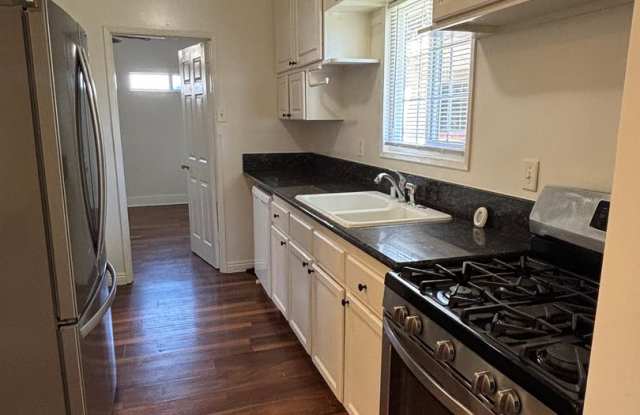 Bright & Spacious 2-Bedroom Home with Private Patio in San Pedro photos photos Bright & Spacious 2-Bedroom Home with Private Patio in San Pedro photos photos