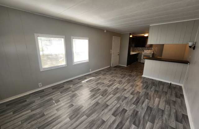 Welcome home to 14803 Bakers Lane Little Rock for rent - ** Move in Special - Zero Deposit Option, Please read the full description** Gallery 4