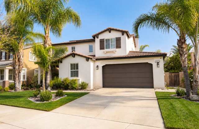 Beautiful Heritage Lake 3 Bedroom+ House for rent photos photos