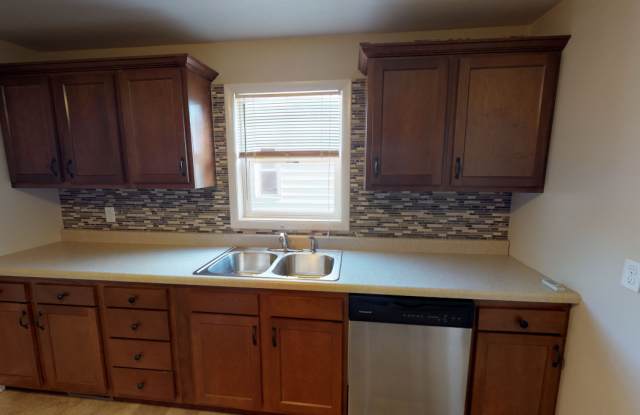 2209 North Ball Avenue - 1 Gallery 3