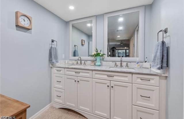 5890 Trailwinds Drive Gallery 2