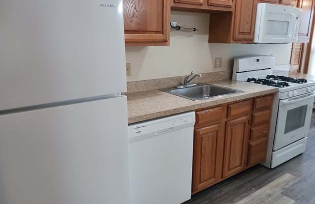1050 Washington St - 1050 Washington Street, Abington, MA 02351