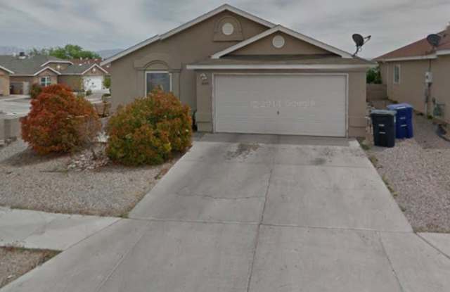 Cute home with large back yard photos photos
