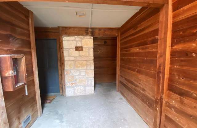 Come check out this rare upper-level 1 bed, 1 bath! photos photos