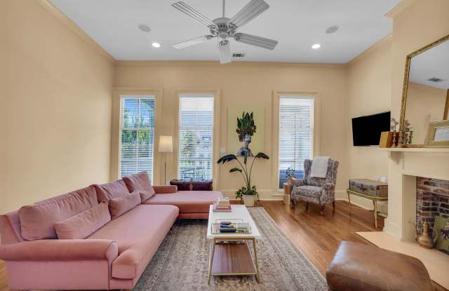 216 W Park Ave photos photos