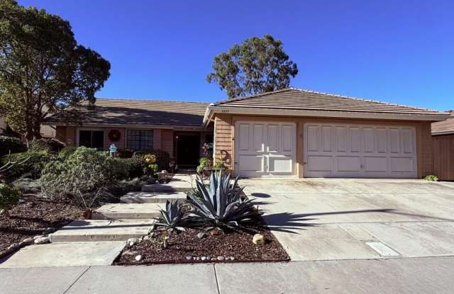 3439 Lakewood Street photos photos