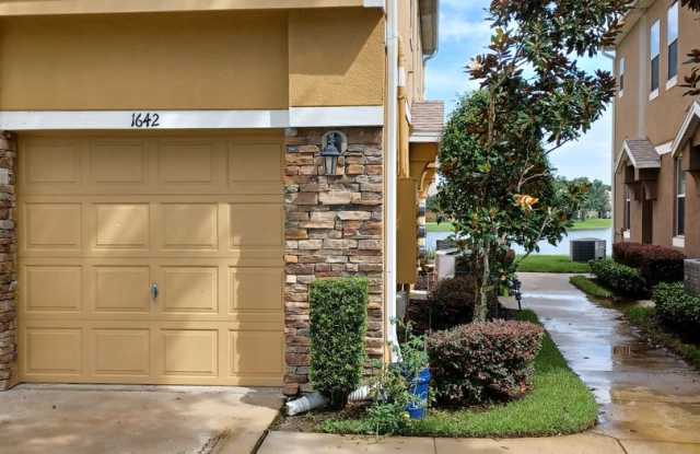 2 Bedroom, 2 bath, garage in Winter Garden, minutes from downtown Winter Garden ... photos photos