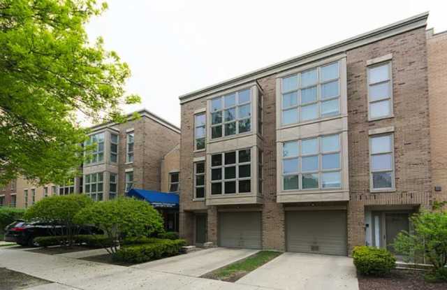 2345 N Wayne Avenue photos photos