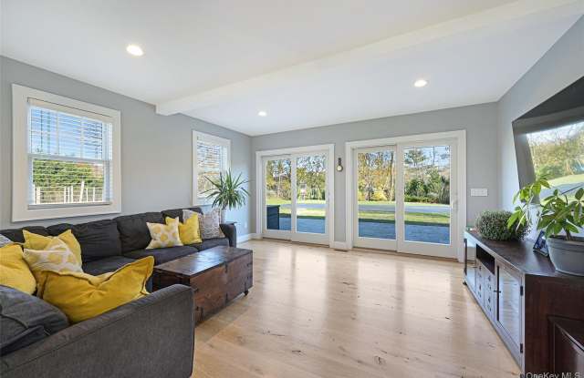 148 Montauk Highway Gallery 3