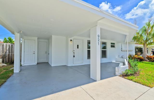 921 SE 15th Court Gallery 4