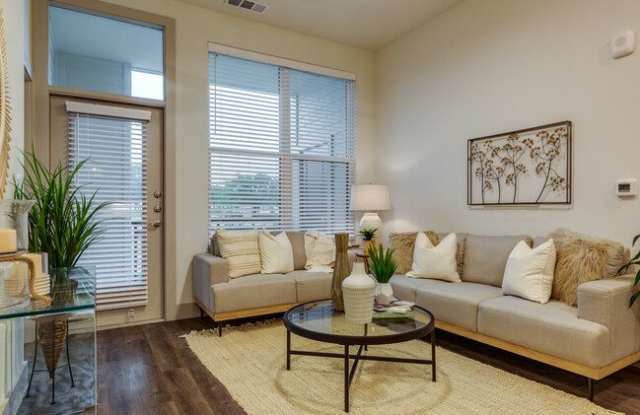 Mustang Ridge photos photos