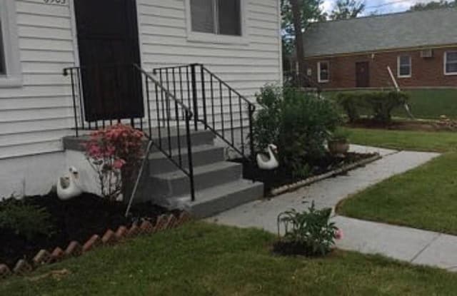 6503 SEAT PLEASANT DRIVE - 6503 Seat Pleasant Drive, Peppermill Village, MD 20743