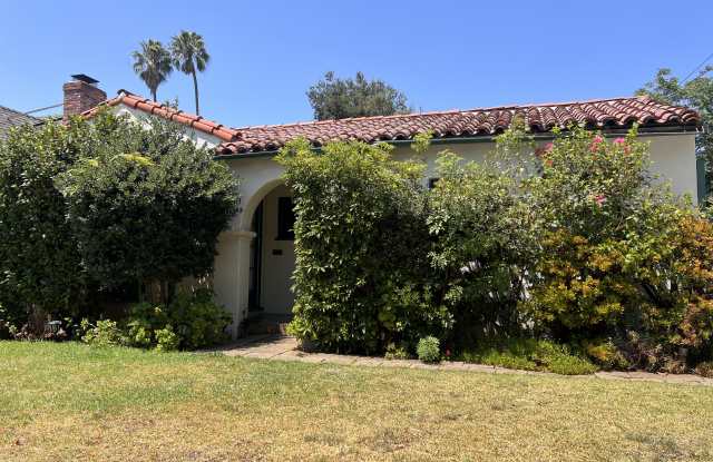 415 North Bushnell Avenue photos photos
