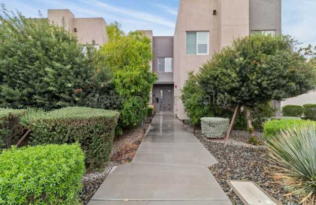 1742 E Cheery Lynn Rd photos photos