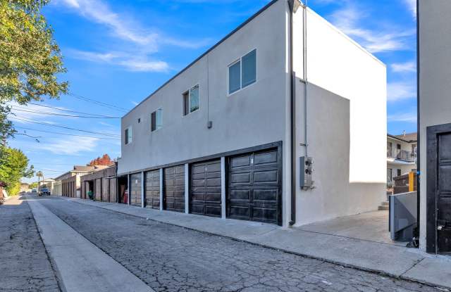 Landmark Drive Gallery 3