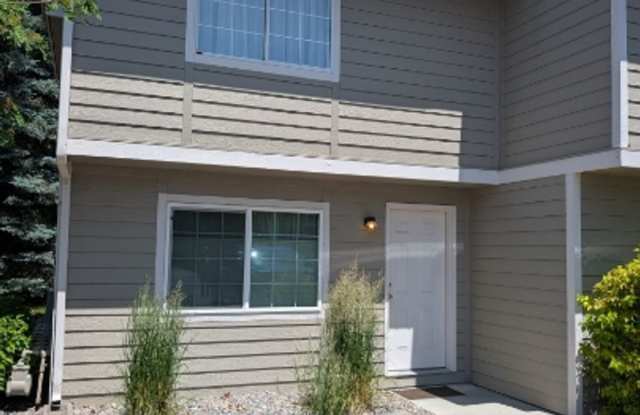 Charming Townhome with Garage in Quiet Missoula Neighborhood photos photos