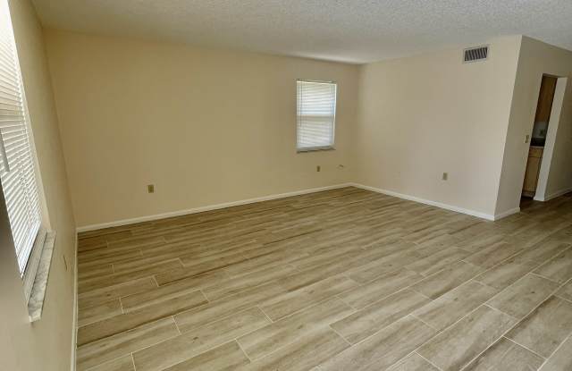 603 SW 35th Street Apt 1 Gallery 2