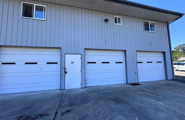 3 bed 2 bath upstairs apartment with utilities included Gallery 1