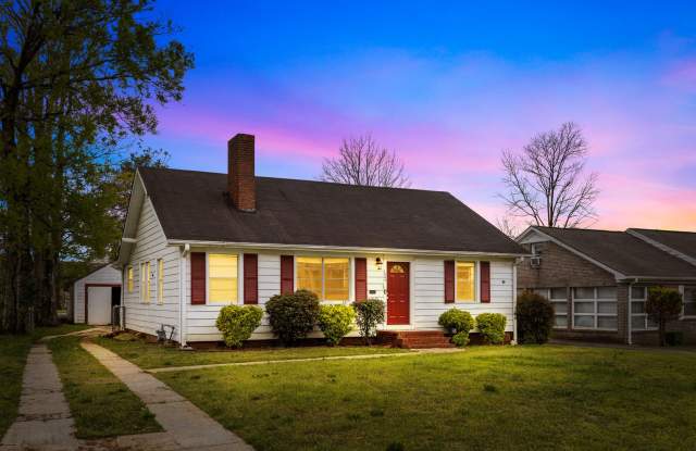 Cozy and Newly Renovated 3 Bedroom 1.5 Bath Home Available Now! photos photos