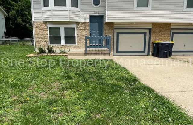 Spacious 3 bedroom, 2 bathroom duplex in Kansas City North! photos photos