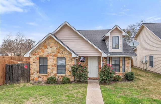 1703 Park Place - 1703 Park Place, College Station, TX 77840