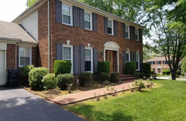 9323 ROBNEL PLACE - 9323 Robnel Place, Wolf Trap, VA 22182