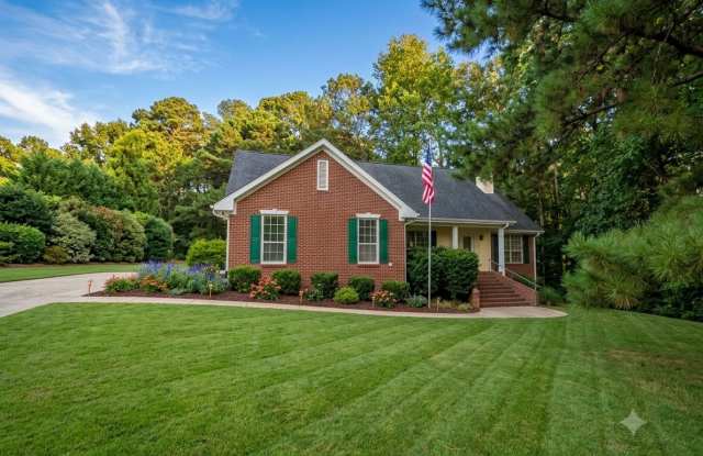 26 Creekside Gallery 1