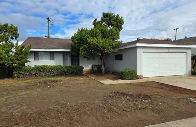 Spacious 3-Bedroom, 2-Bathroom Home on a Corner Lot photos photos