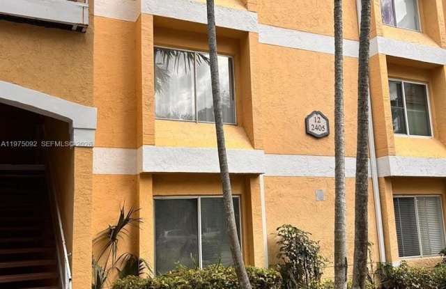 2405 NW 33rd St photos photos