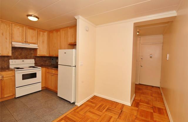 121 Vincent Ave unit: 1A - 121 Vincent Avenue, Lynbrook, NY 11563