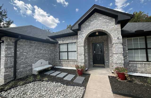 1708 Creekside Avenue Gallery 3