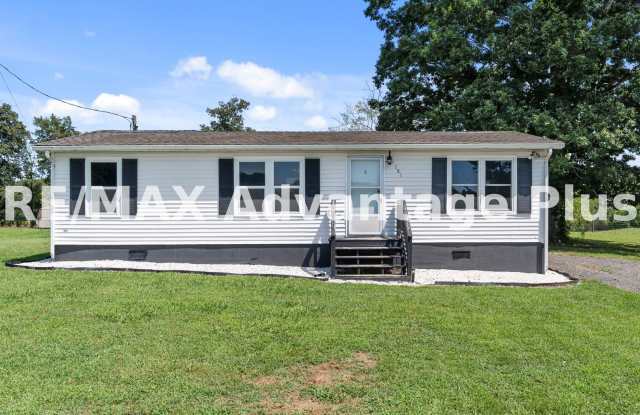 Charming 3-Bedroom Home with Private Setting and Nice Yard photos photos