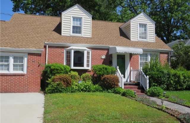 7732 Castleton Place Gallery 1