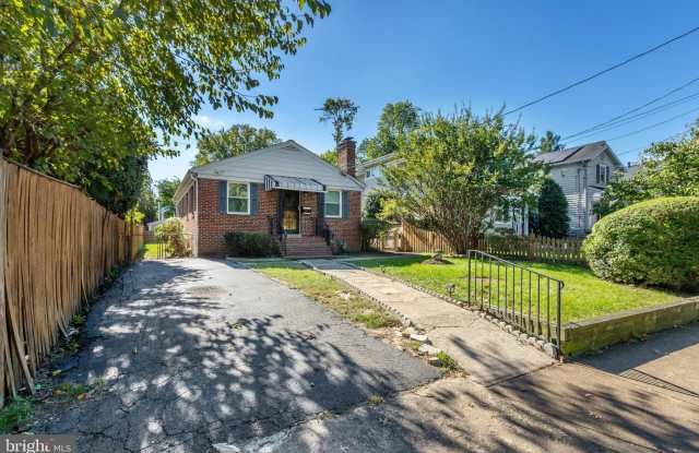 5618 7TH STREET N - 5618 7th Street North, Arlington, VA 22205