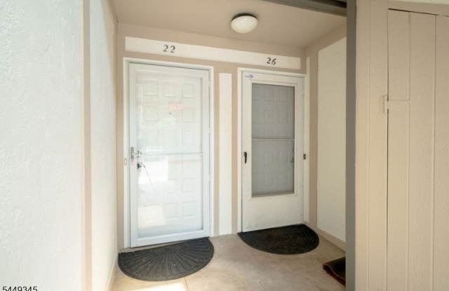 26 Kayser Ln Gallery 3