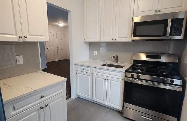 3316 82nd St Apt 5D Gallery 1
