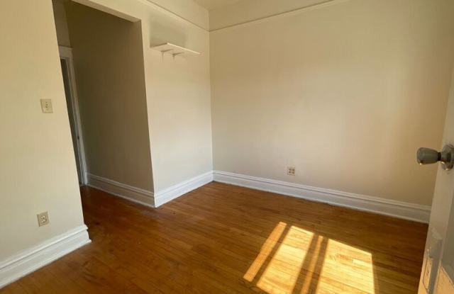 4424 W. Armitage 2W Gallery 3