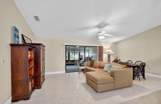 15 Farnworth Drive - 15 Farnworth Drive, Boynton Beach, FL 33426